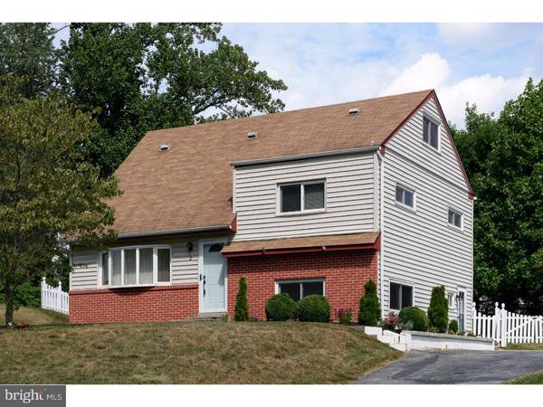 2 ROLLINGVIEW DR, Paoli, PA 19301