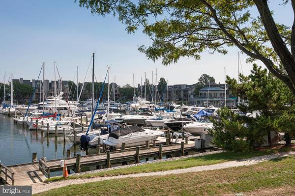 7046 HARBOUR VILLAGE CT #102, Annapolis, MD 21403