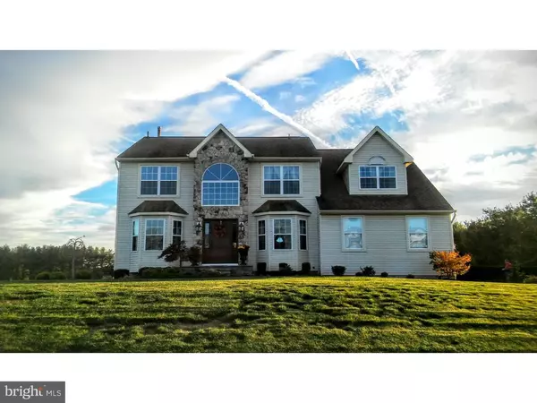 32 PEACH RIDGE DR, Mullica Hill, NJ 08062