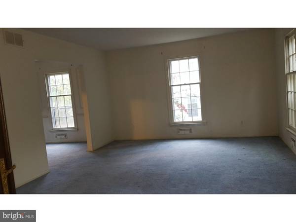 Cherry Hill, NJ 08003,17 PARTRIDGE LN