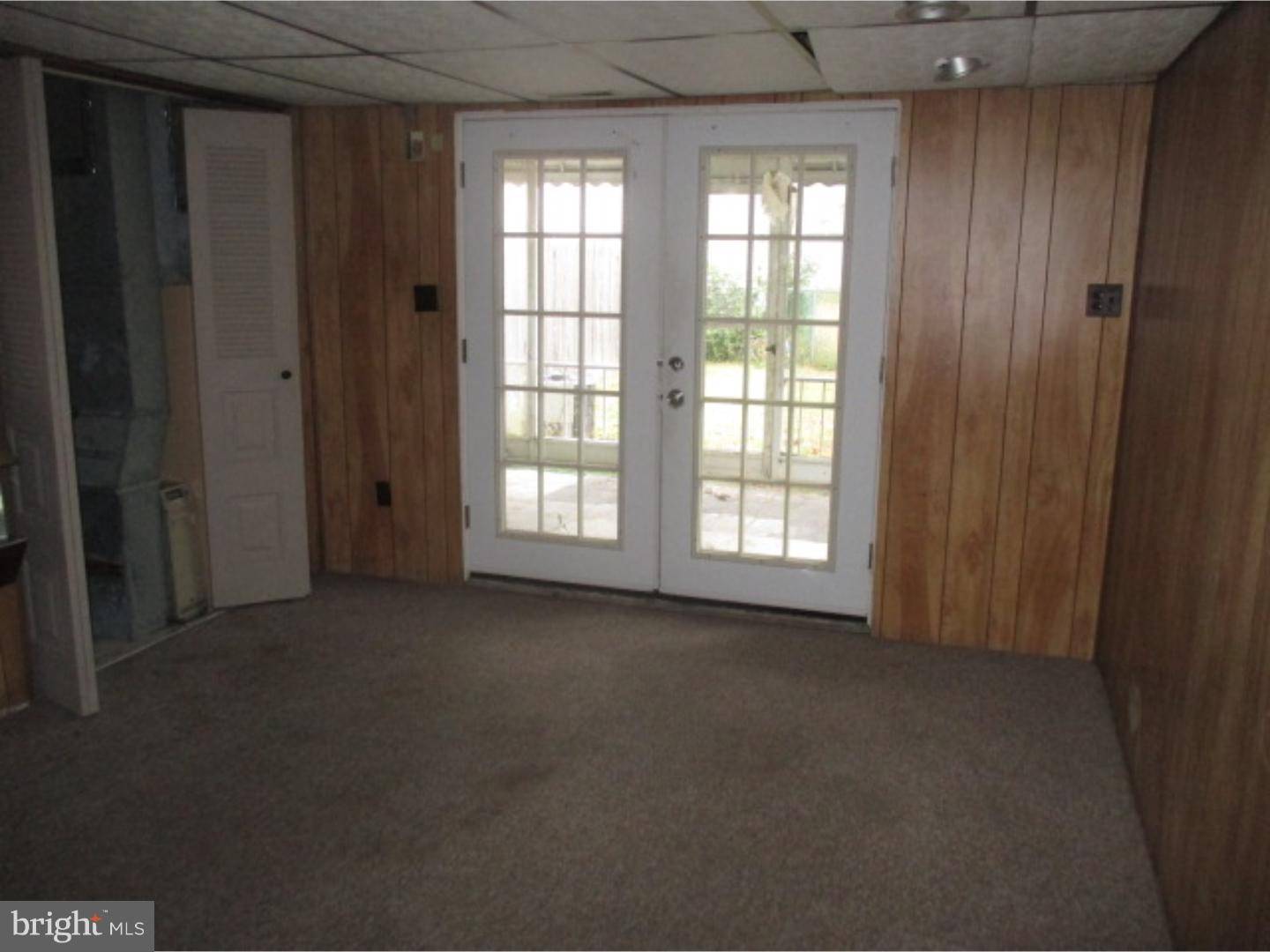 Lindenwold, NJ 08021,751 COLONIAL SQUARE DR