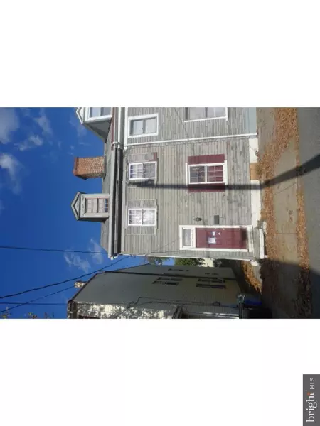 221 HUDSON ST, Gloucester City, NJ 08030