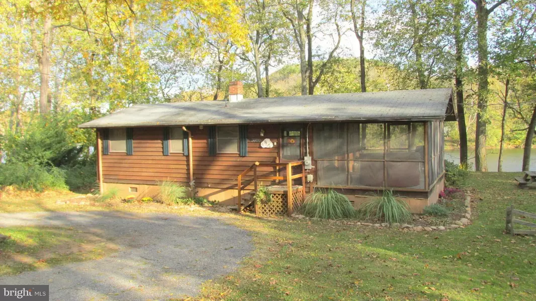 8020 PAGE VALLEY RD, Luray, VA 22835