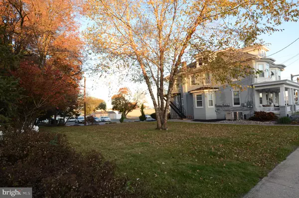 Camp Hill, PA 17011,239 S 17TH ST