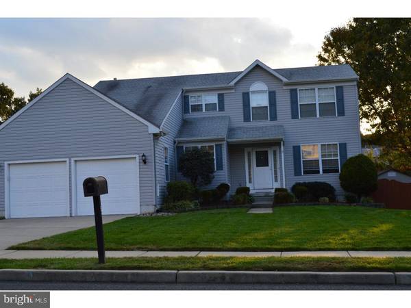 5 AUTUMN CT, Blackwood, NJ 08012