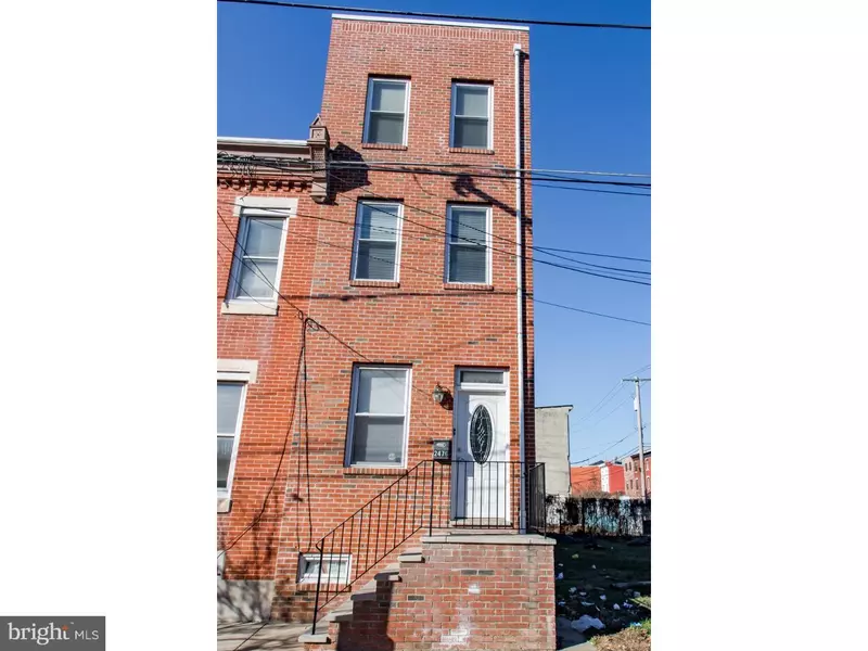 2476 EMERALD ST, Philadelphia, PA 19125