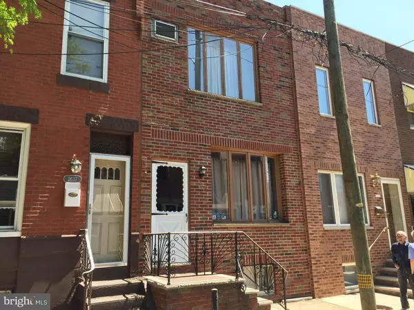 2639 S MOLE ST, Philadelphia, PA 19145