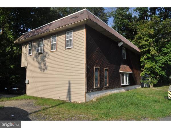 880 W LINCOLN HWY, Langhorne, PA 19047