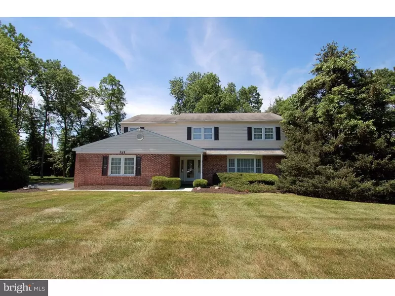 121 CAROLINE DR, Collegeville, PA 19426