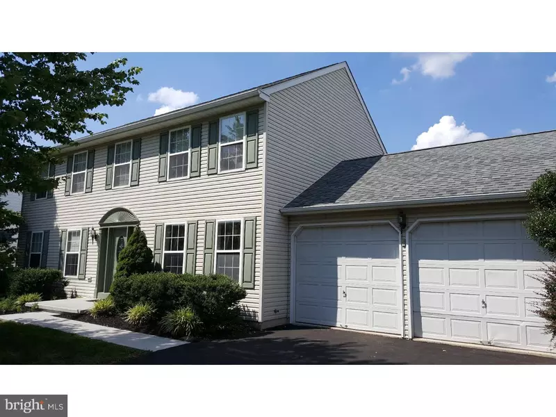 1049 KINGSCOTE DR, Harleysville, PA 19438