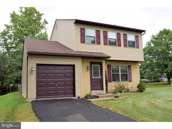 2 ROBIN CIR, Horsham, PA 19044