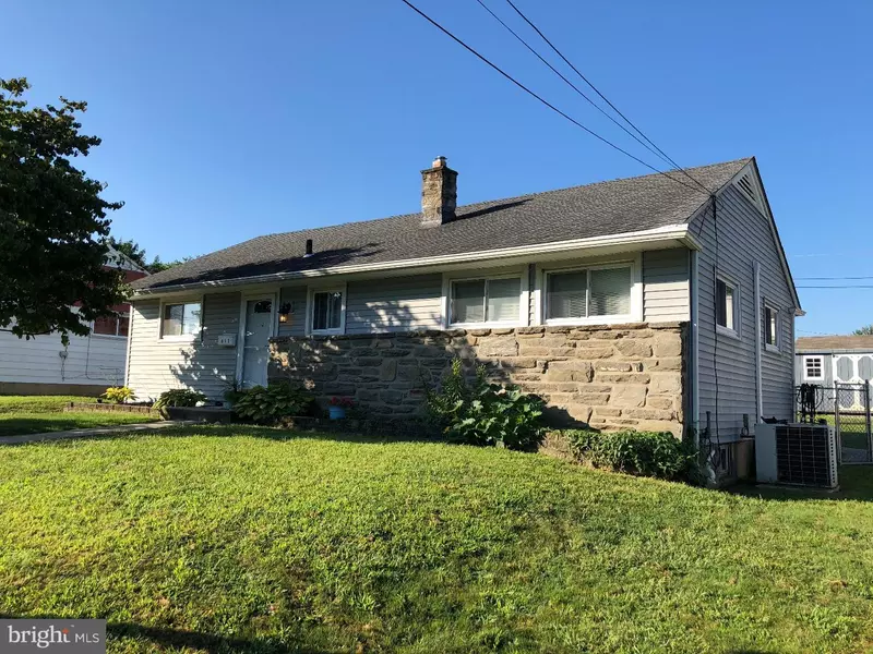 613 SPRINGFIELD AVE, Folsom, PA 19033