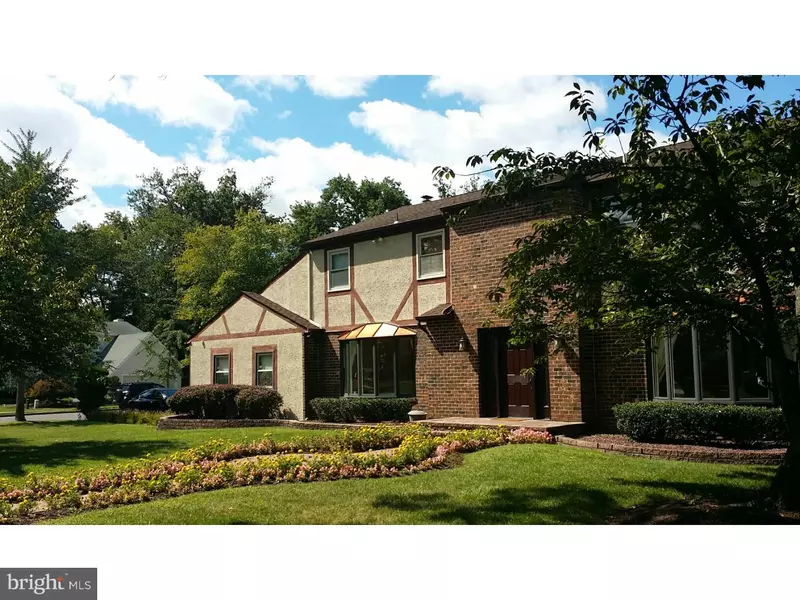 15 HOLDEN RD, Cherry Hill, NJ 08034