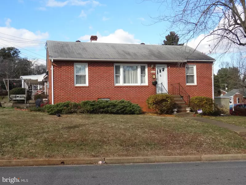 327 JEFFERSON ST, Orange, VA 22960