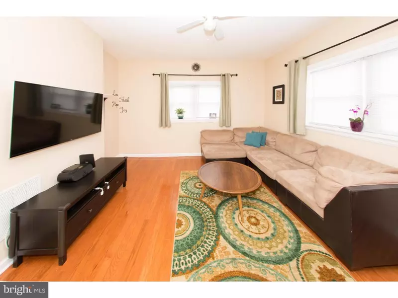 812 S 21ST ST, Philadelphia, PA 19146