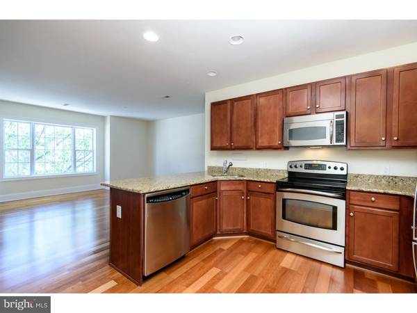 Conshohocken, PA 19428,821 HARRY ST #106