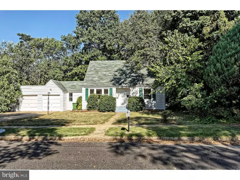 27 MCPHELIN AVE, Cherry Hill, NJ 08034