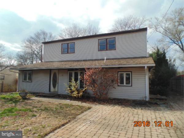 664 WINDSOR AVE, Maple Shade, NJ 08052