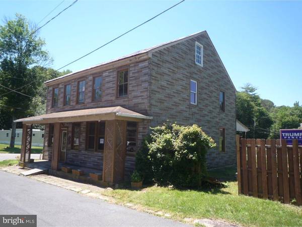 Tremont, PA 17981,108 OAK ST