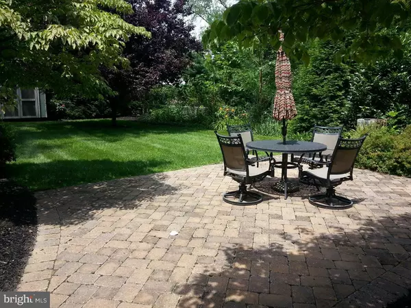 Haddonfield, NJ 08033,42 WALNUT ST