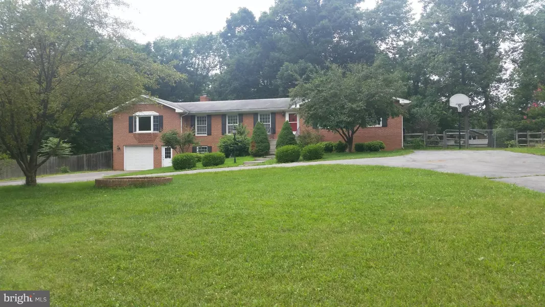 60 PENNY LN, Strasburg, VA 22657