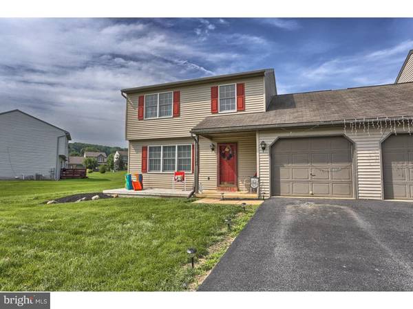 220 N VIEW RD, Fleetwood, PA 19522