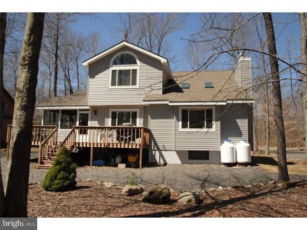 581 MAXATAWNY DR, Pocono Lake, PA 18347