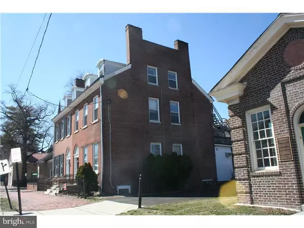 Burlington, NJ 08016,43 W BROAD ST