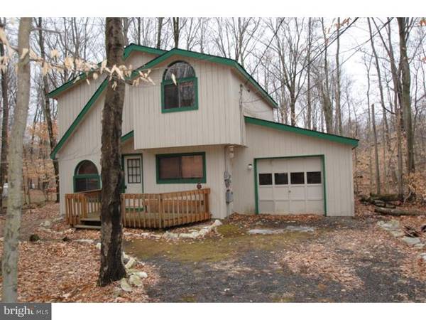 6156 CHICKASA DR, Pocono Lake, PA 18347