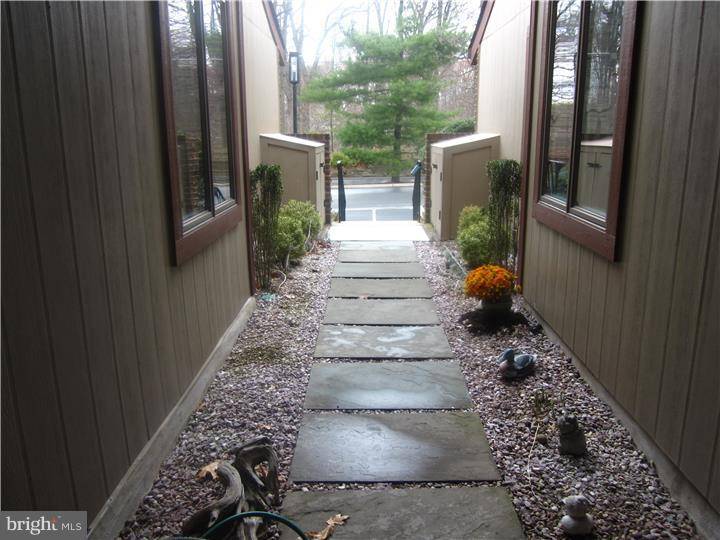 Cherry Hill, NJ 08034,197 UXBRIDGE