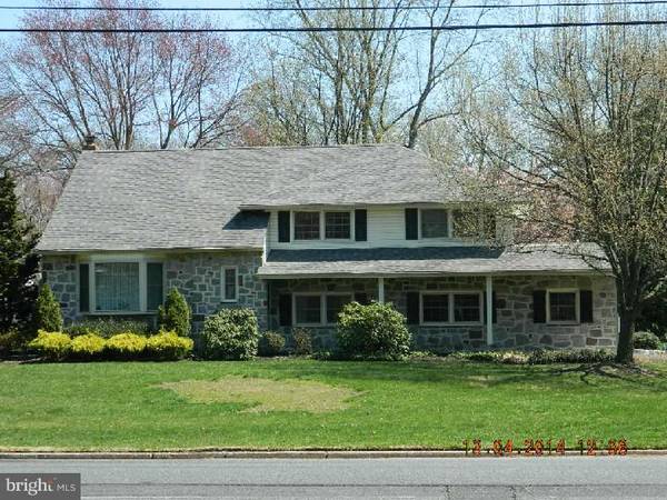 102 WAYNE DR, Cinnaminson, NJ 08077