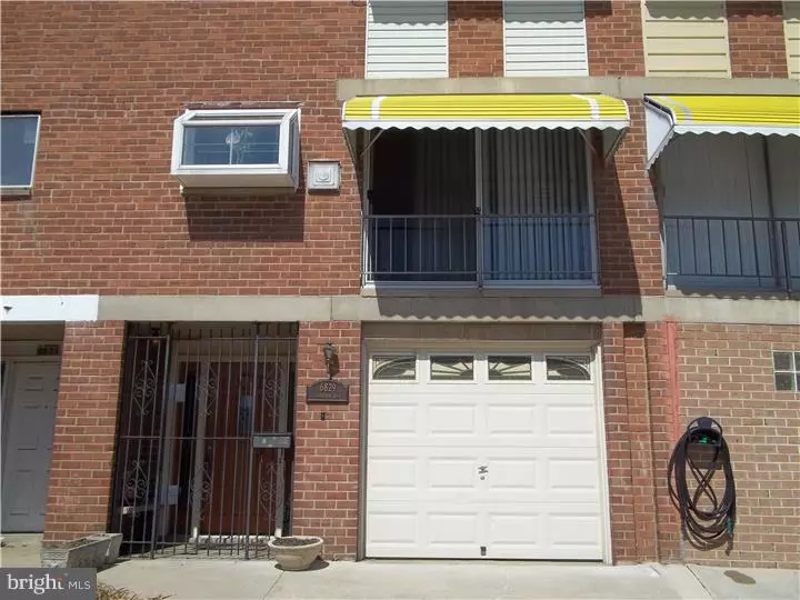 6829 LINDBERGH BLVD, Philadelphia, PA 19142
