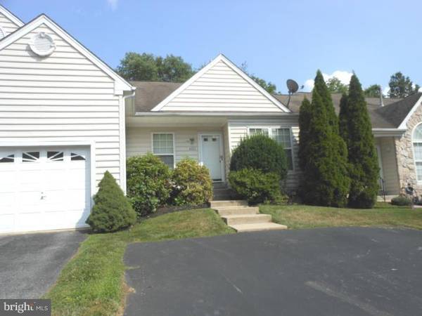 4211 CHATHAM CIR, Aston, PA 19014