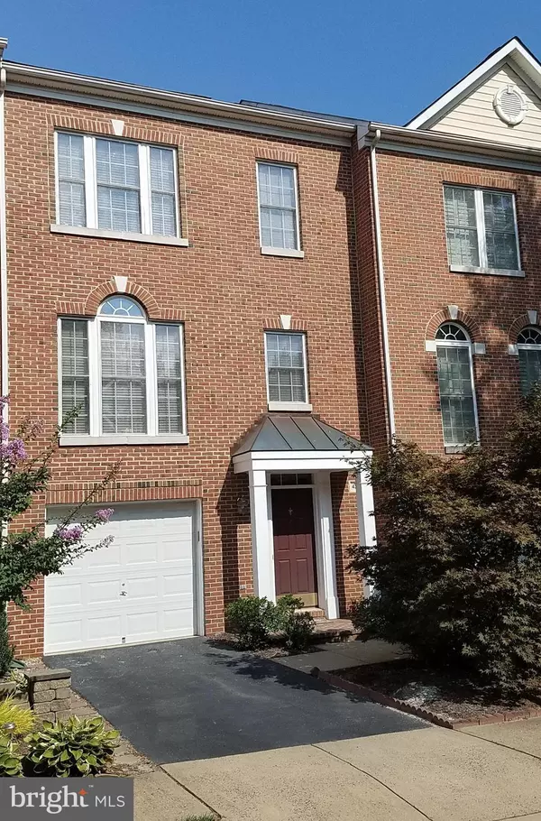 4295 PARK GREEN CT, Fairfax, VA 22030