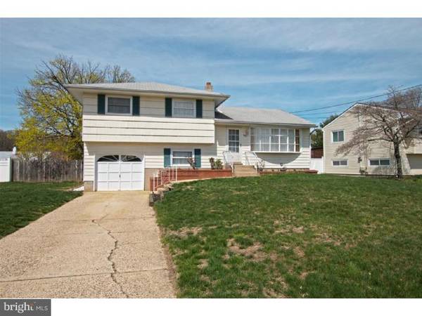 858 ESTATES BLVD, Hamilton, NJ 08690