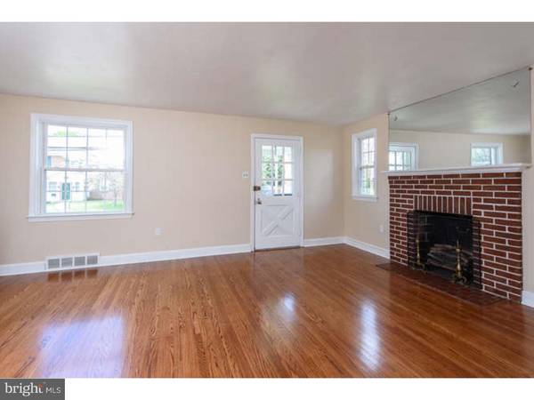 Drexel Hill, PA 19026,5034 BOND AVE