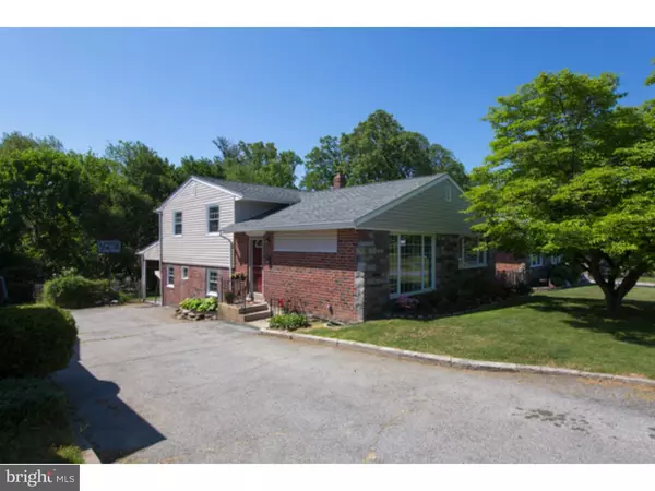 129 GREENBRIER LN, Havertown, PA 19083