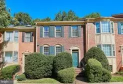 Falls Church, VA 22043,6867 WILLIAMSBURG POND CT