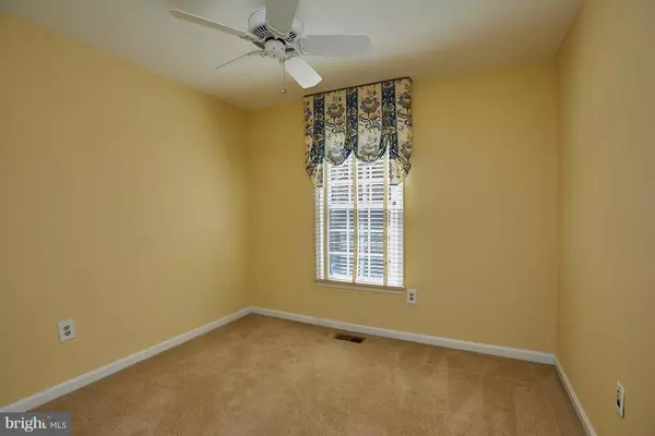 Falls Church, VA 22043,6867 WILLIAMSBURG POND CT
