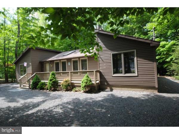 635 MAXATAWNY DR, Pocono Lake, PA 18347