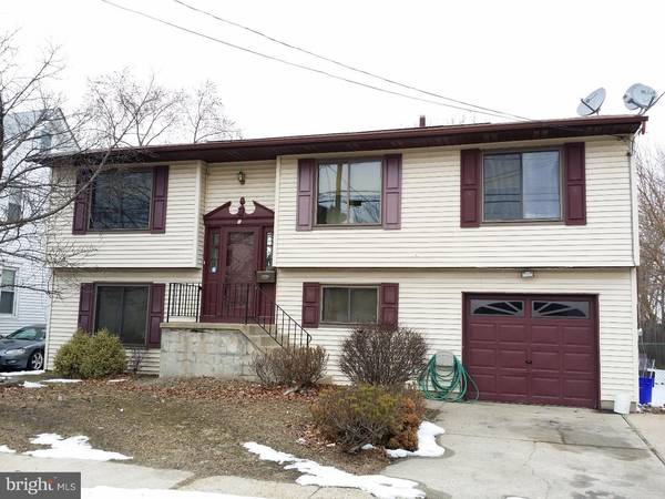 17 JEFFERSON ST, Riverside, NJ 08075