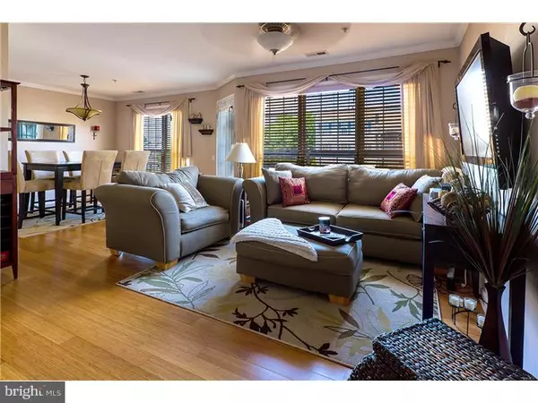 Delran, NJ 08075,72 FOXGLOVE DR