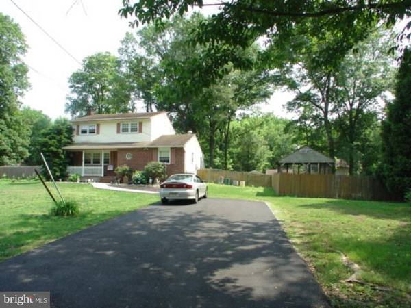 1105 LEXINGTON DR, Deptford, NJ 08096