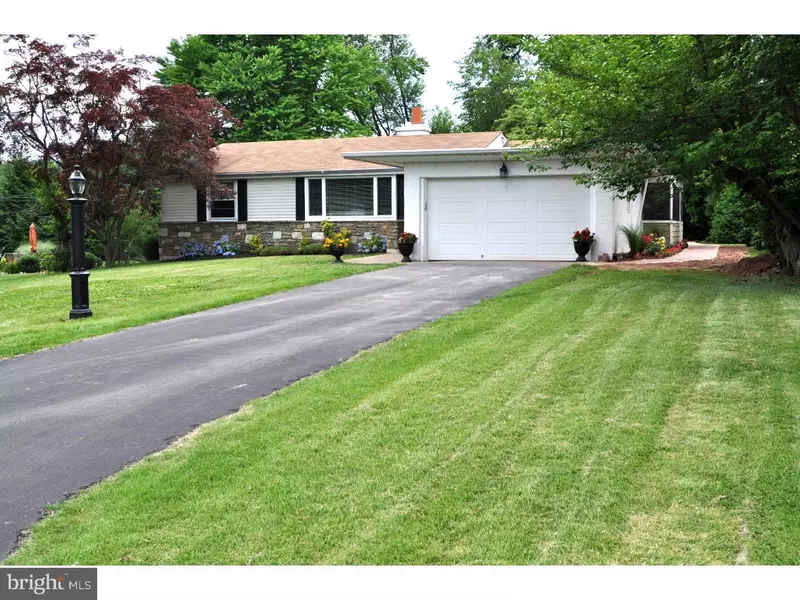 14 KNOLL DR, Yardley, PA 19067