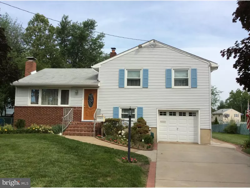 525 GREENWOOD AVE, Riverside, NJ 08075