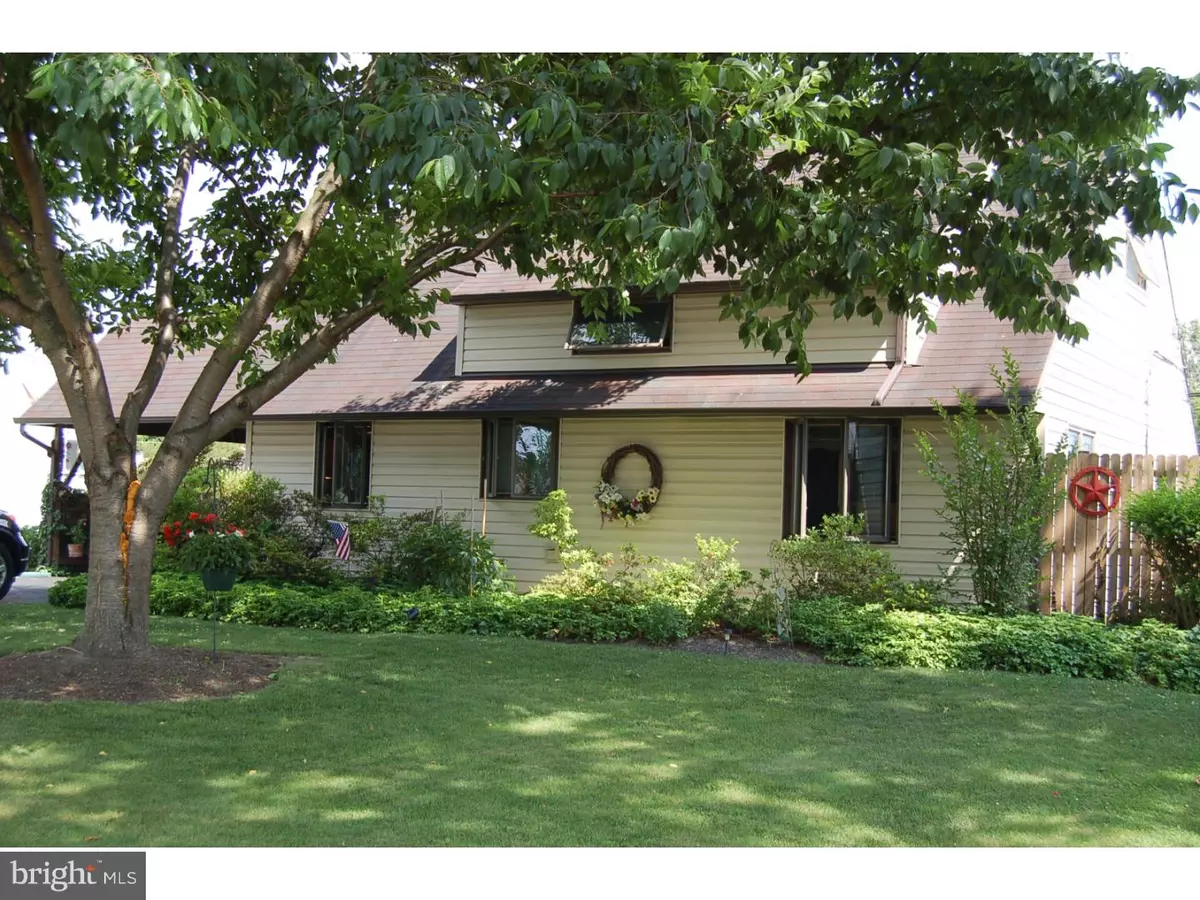 Levittown, PA 19055,40 CORAL LN