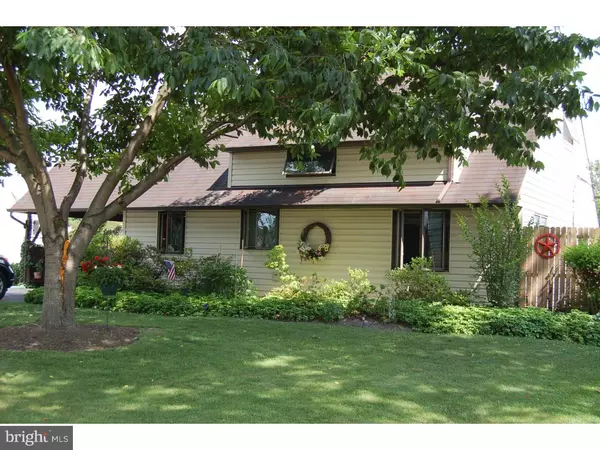 40 CORAL LN, Levittown, PA 19055