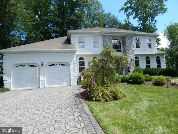 5 CARDIFF LN, Hamilton, NJ 08690