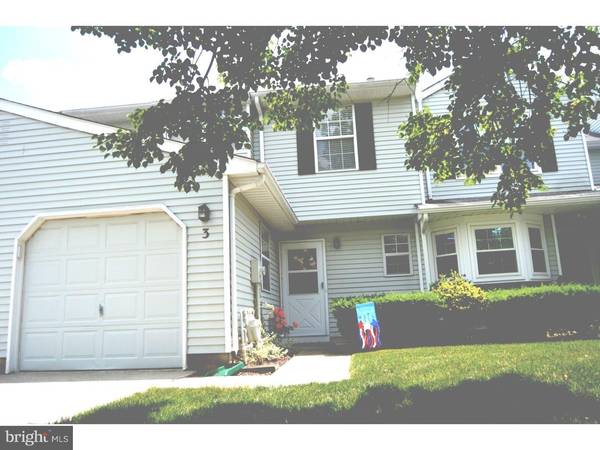 3 FAIRFAX CT, Bordentown, NJ 08505