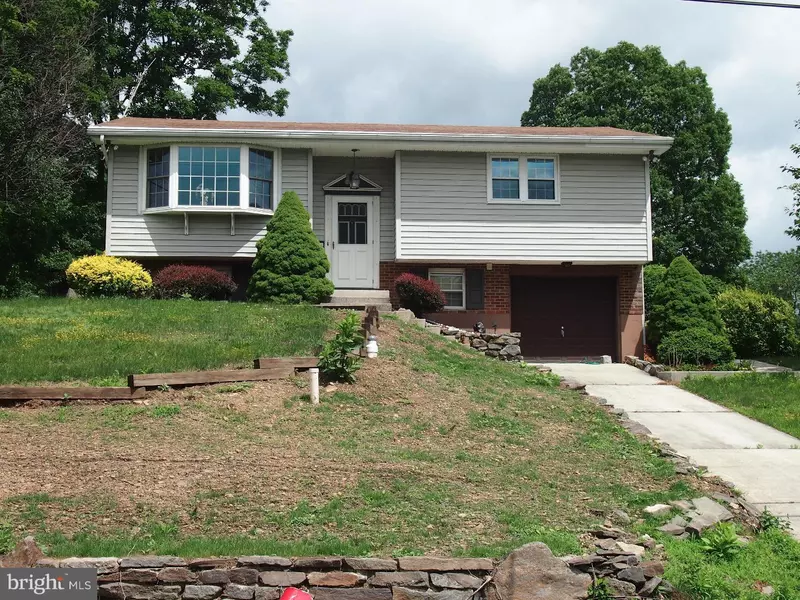 47 BRYN MAWR AVE, Pottsville, PA 17901